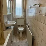 Apartamento Monteurwohnung 1 Ogr In Der Naehe Zur Veltinsarena - Gaestewilli 1