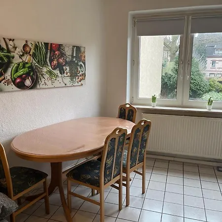 Gaestewohnung 1 Ogr In Der Naehe Zur Veltinsarena - Gaestewilli 1 *